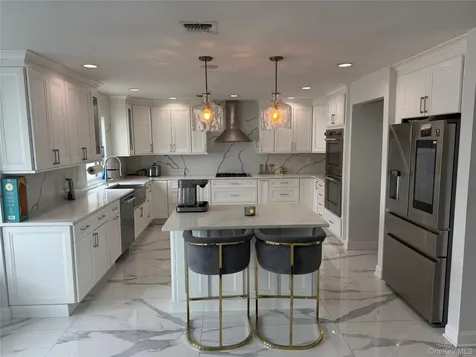 1903 Bergen Street Bellmore NY 11710