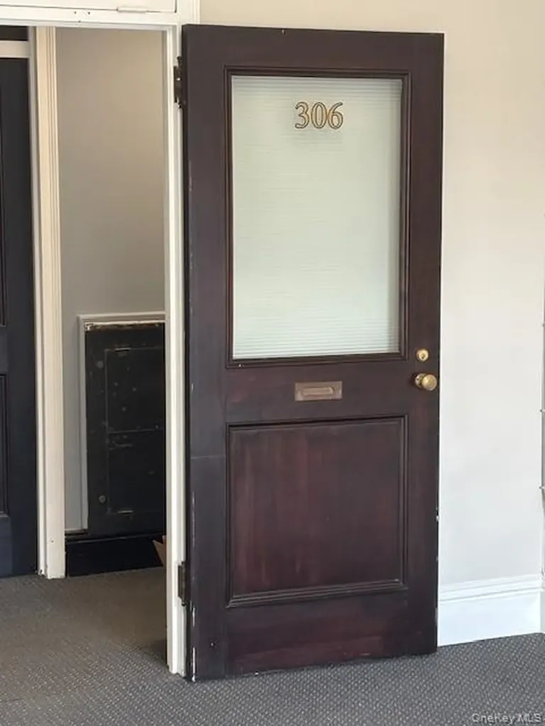 79 Main Port Washington NY 11050