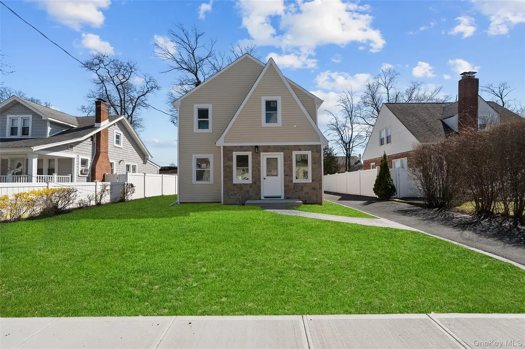 65 Mount Joy Avenue Freeport NY 11520