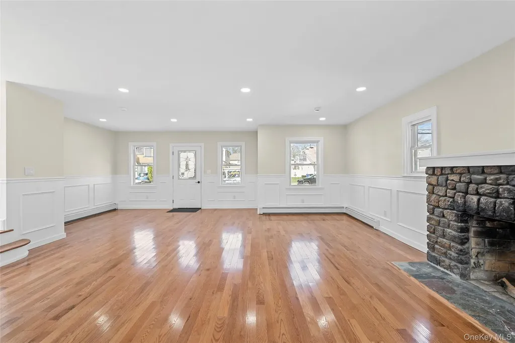 65 Mount Joy Avenue Freeport NY 11520