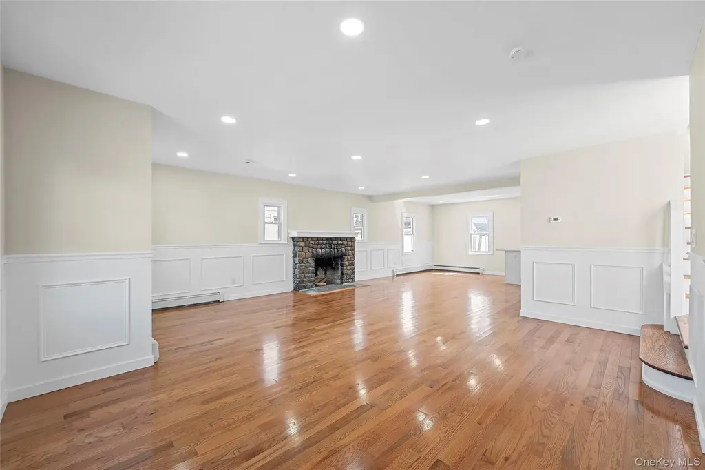 65 Mount Joy Avenue Freeport NY 11520