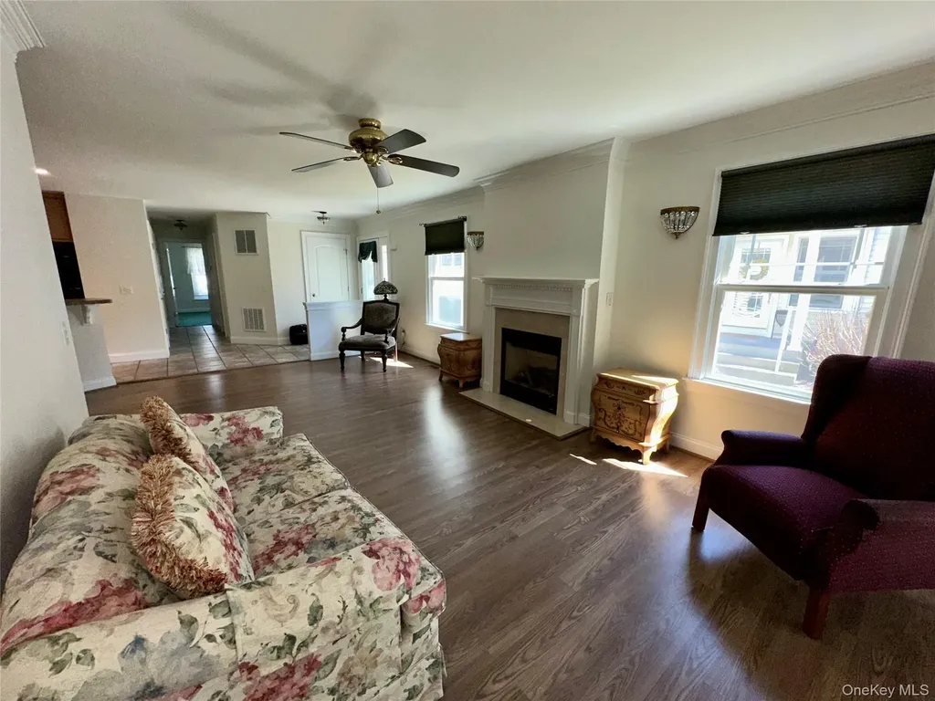 5 White Oak Court Coram NY 11727