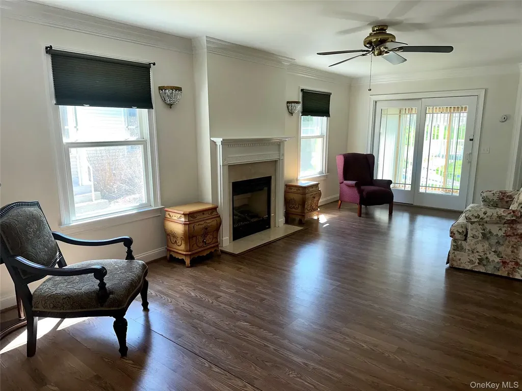 5 White Oak Court Coram NY 11727