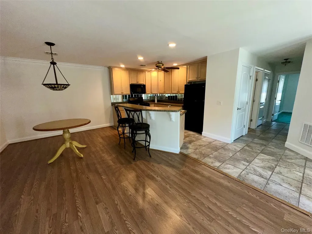 5 White Oak Court Coram NY 11727