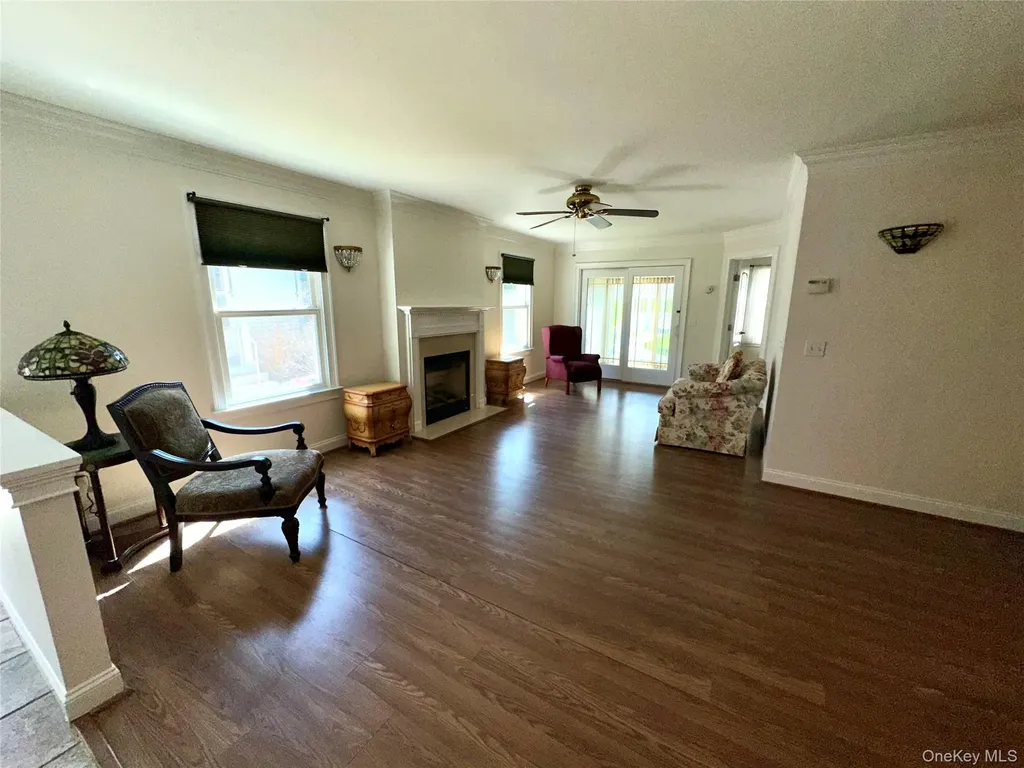 5 White Oak Court Coram NY 11727