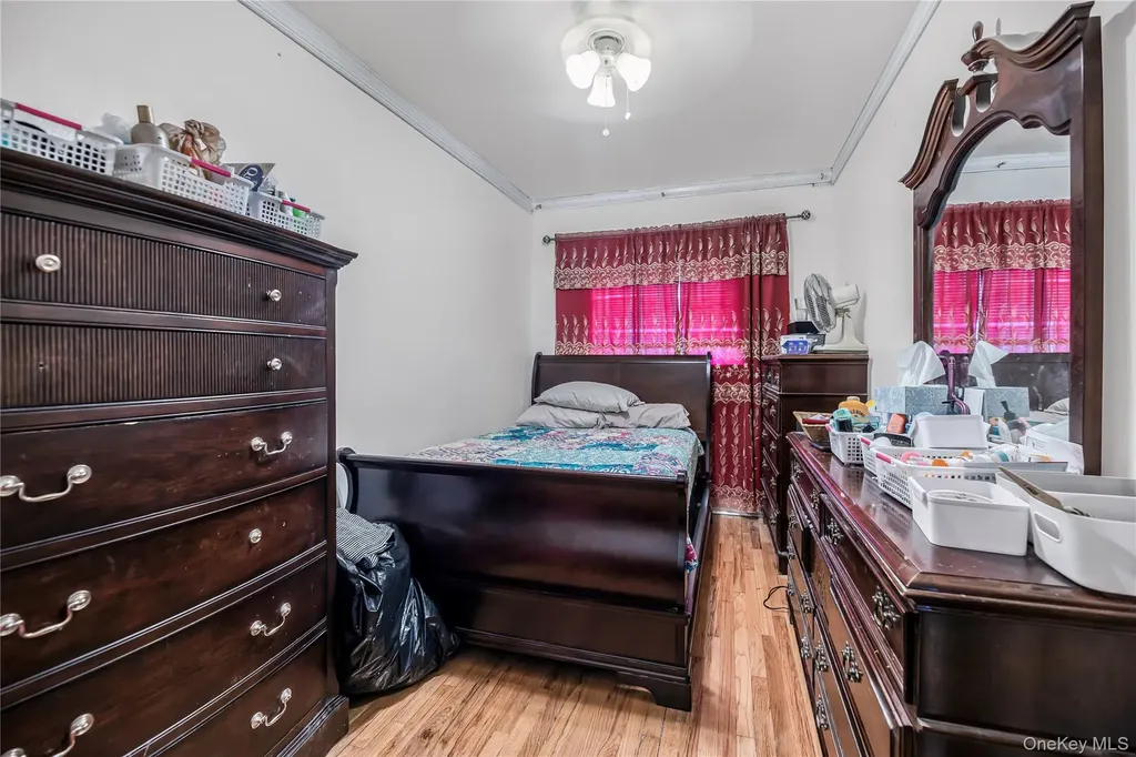 4044 Harper Avenue Bronx NY 10466