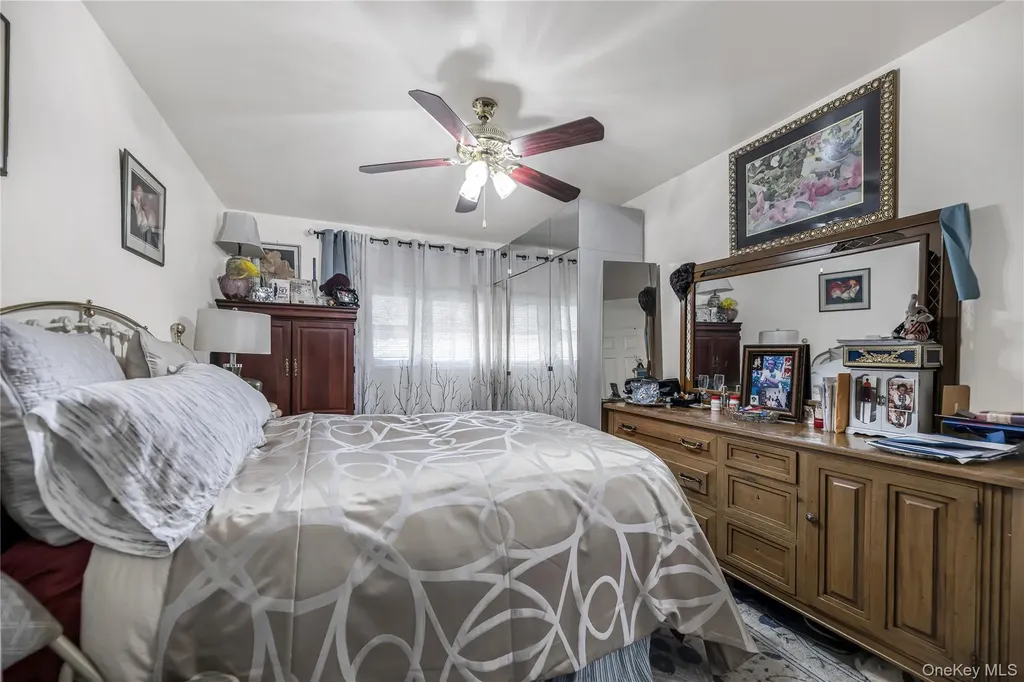 4044 Harper Avenue Bronx NY 10466