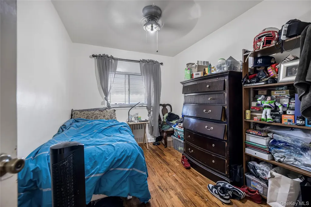 4044 Harper Avenue Bronx NY 10466