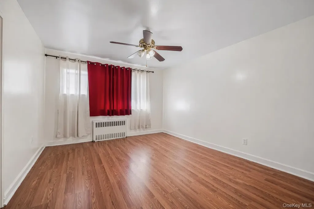 4044 Harper Avenue Bronx NY 10466