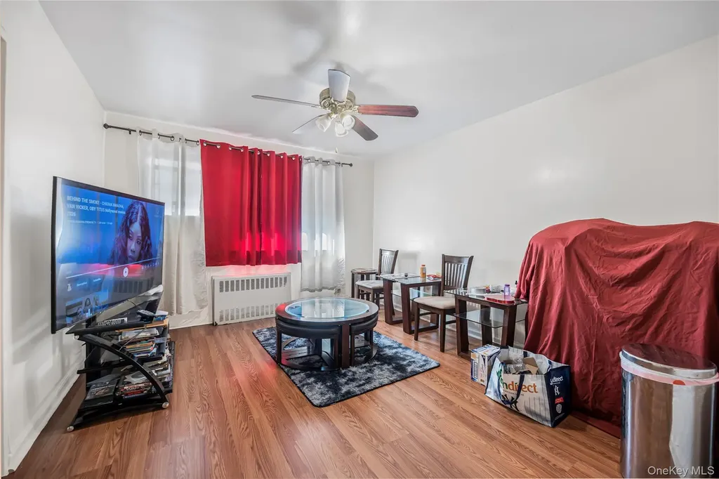 4044 Harper Avenue Bronx NY 10466