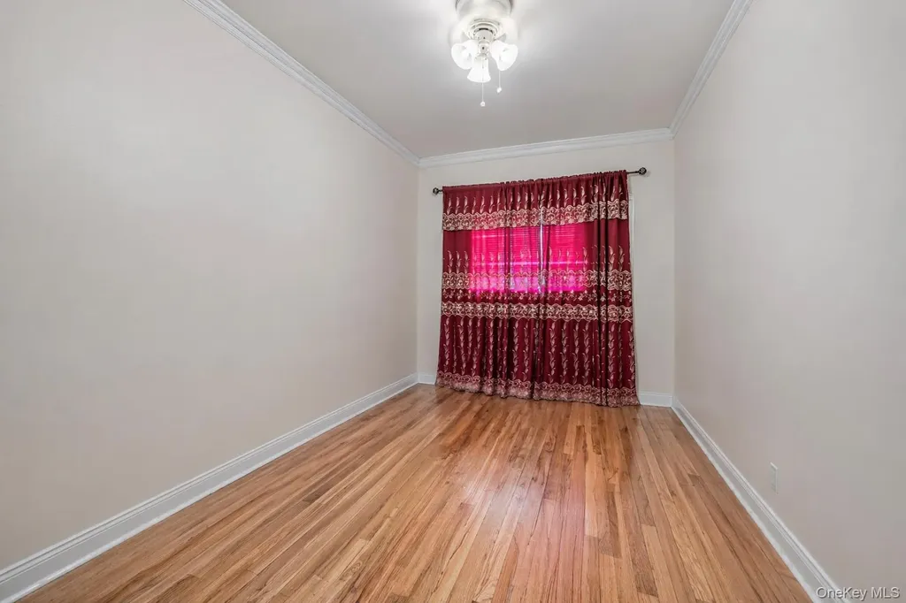 4044 Harper Avenue Bronx NY 10466