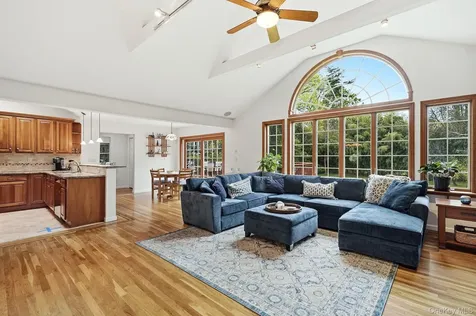 44 Darling Avenue New Rochelle NY 10804