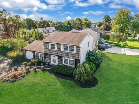 360 Woodside Avenue Bellport NY 11713