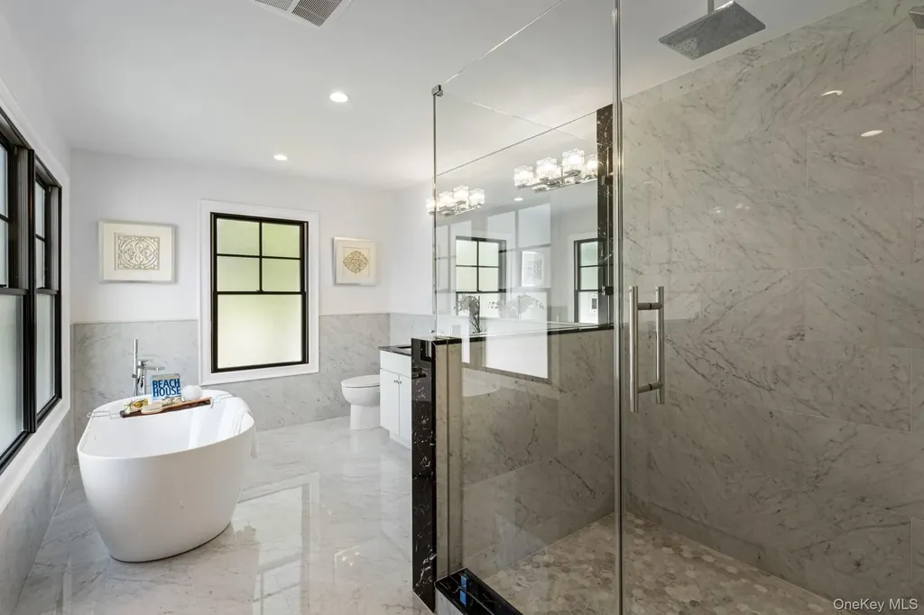 33 3rd Street Manhasset NY 11030