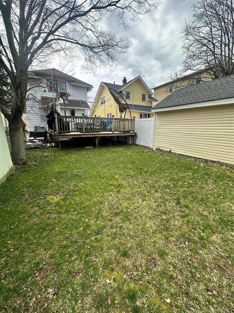 59 Ramsey Avenue Yonkers NY 10701