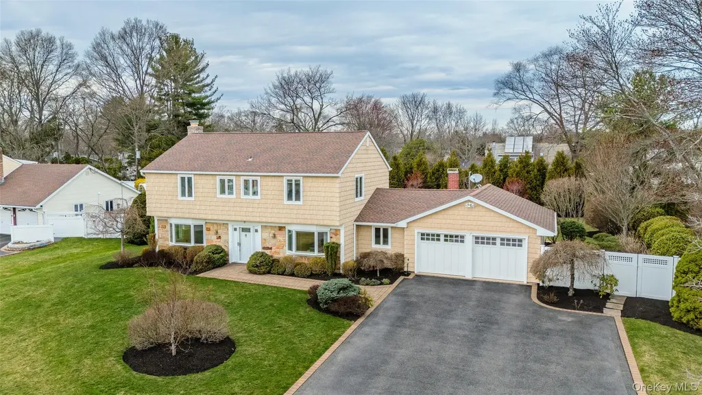 9 Bowen Place Stony Brook NY 11790