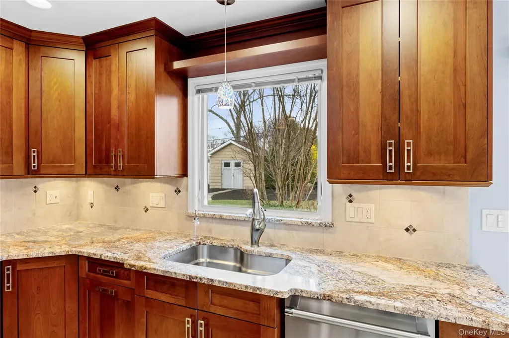 9 Bowen Place Stony Brook NY 11790