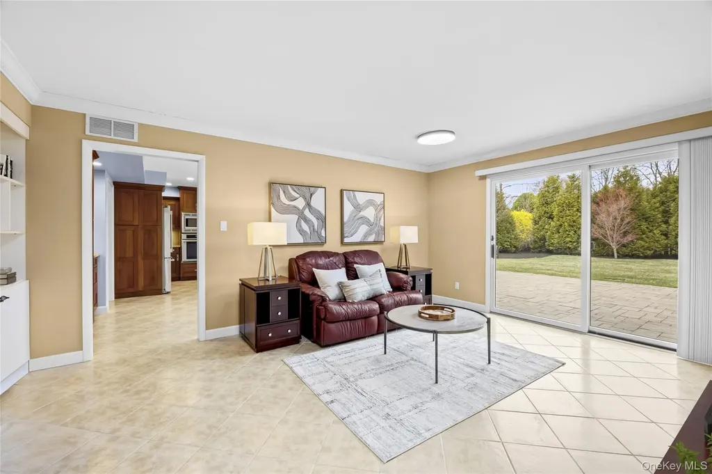 9 Bowen Place Stony Brook NY 11790