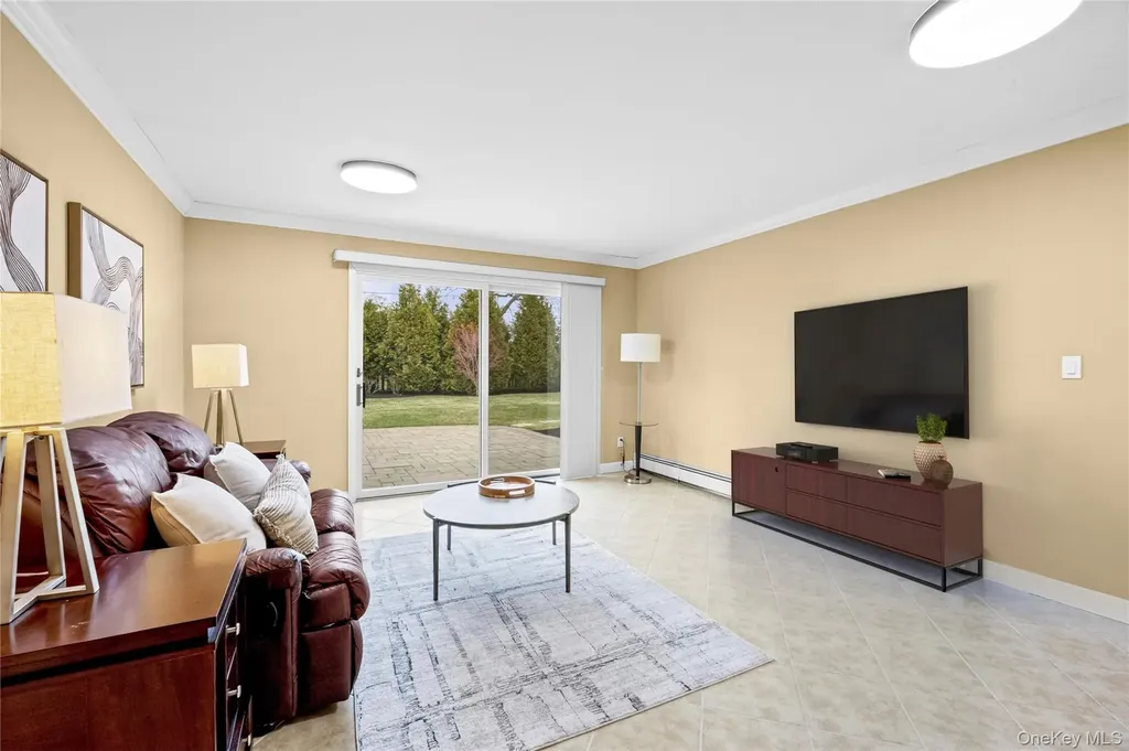 9 Bowen Place Stony Brook NY 11790