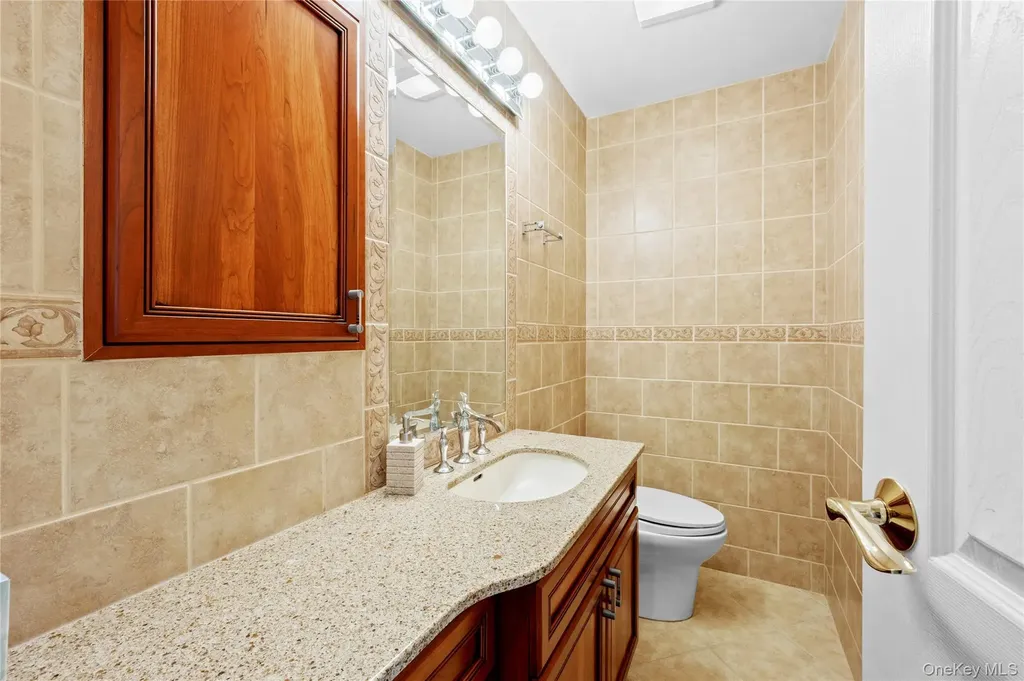 9 Bowen Place Stony Brook NY 11790