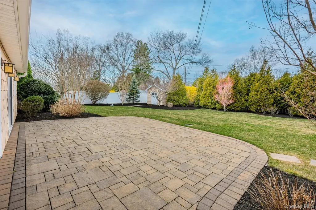9 Bowen Place Stony Brook NY 11790