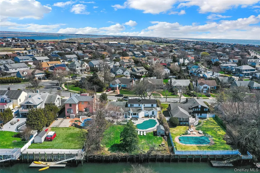197 Blackheath Road Lido Beach NY 11561