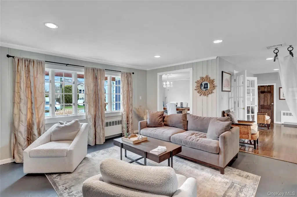 197 Blackheath Road Lido Beach NY 11561
