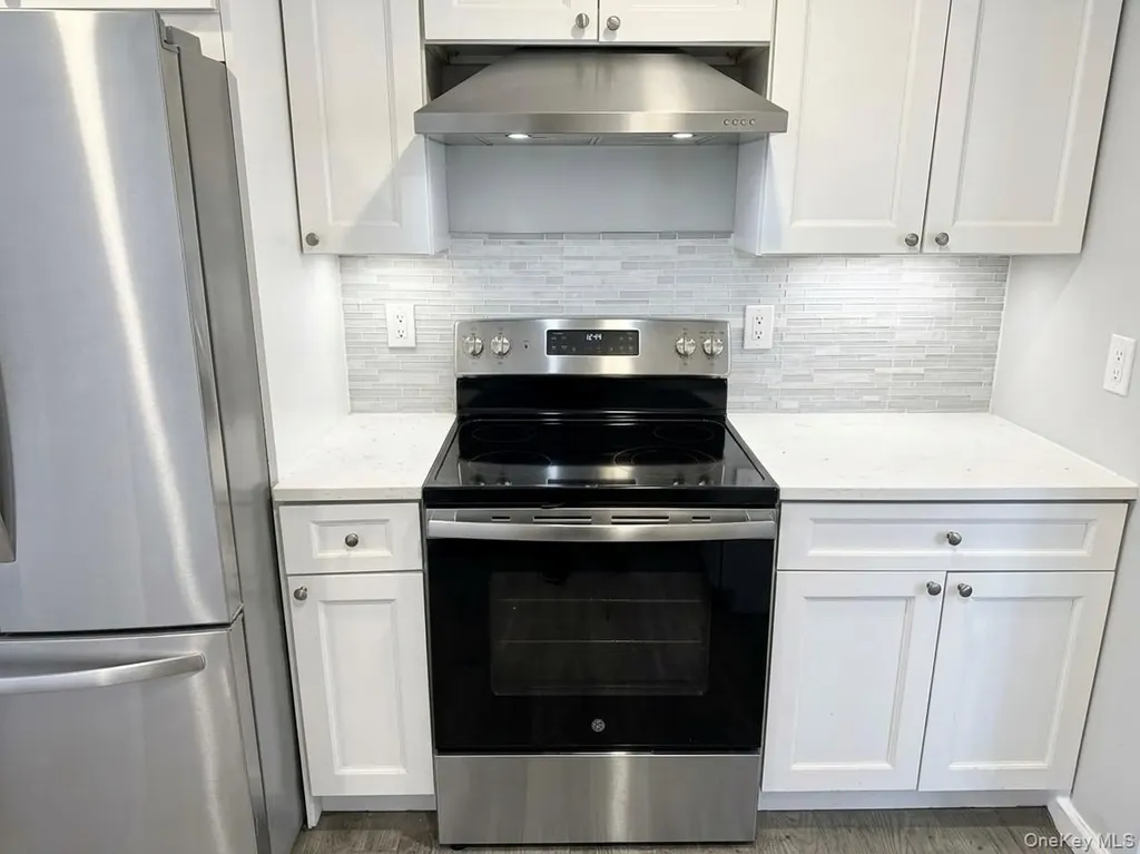 11 Manor Lane Stony Brook NY 11790