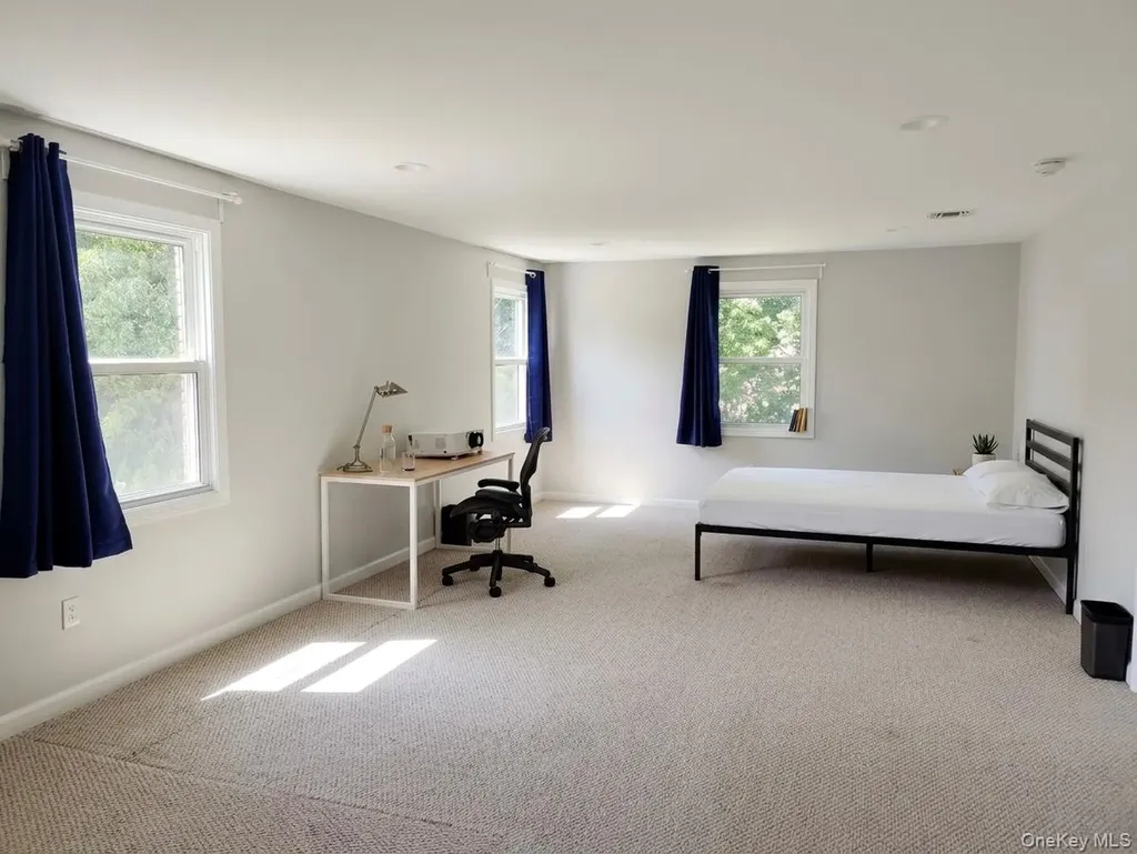 11 Manor Lane Stony Brook NY 11790