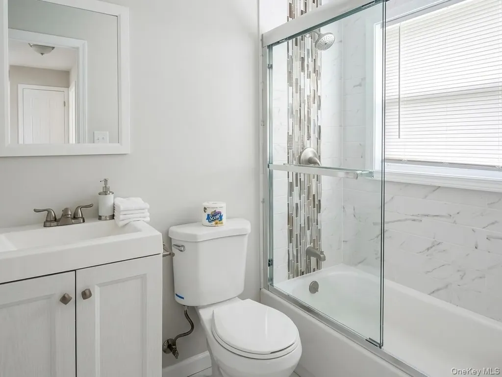 11 Manor Lane Stony Brook NY 11790