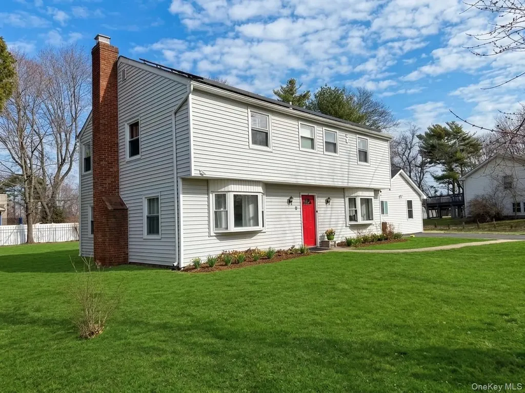 11 Manor Lane Stony Brook NY 11790