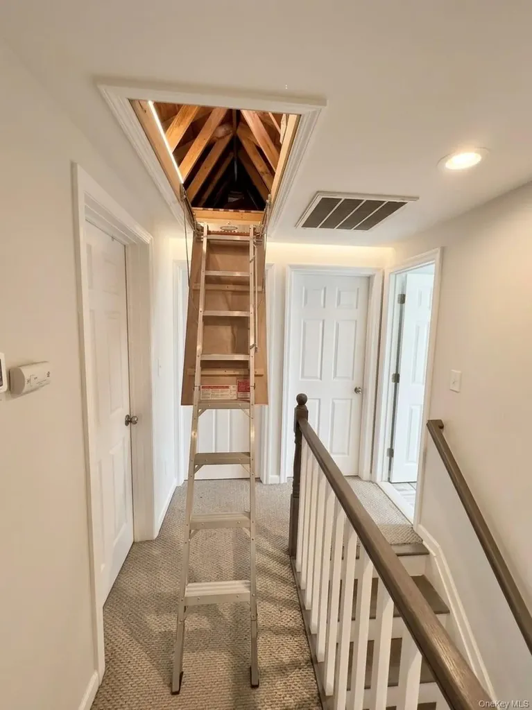 11 Manor Lane Stony Brook NY 11790