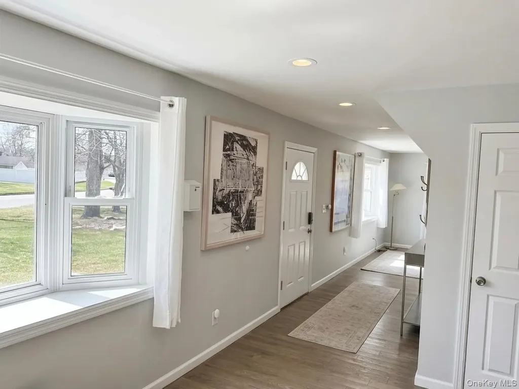 11 Manor Lane Stony Brook NY 11790