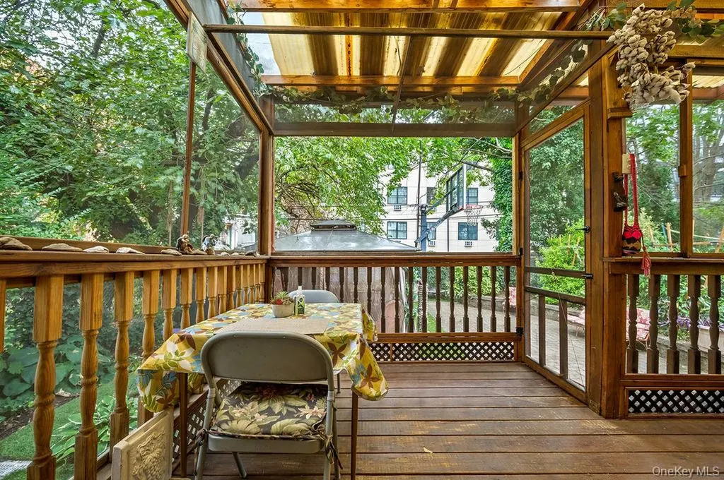 455 E 28th Street Brooklyn NY 11226