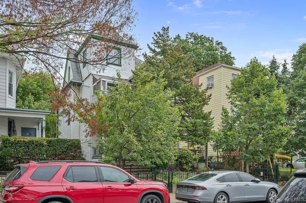 455 E 28th Street Brooklyn NY 11226