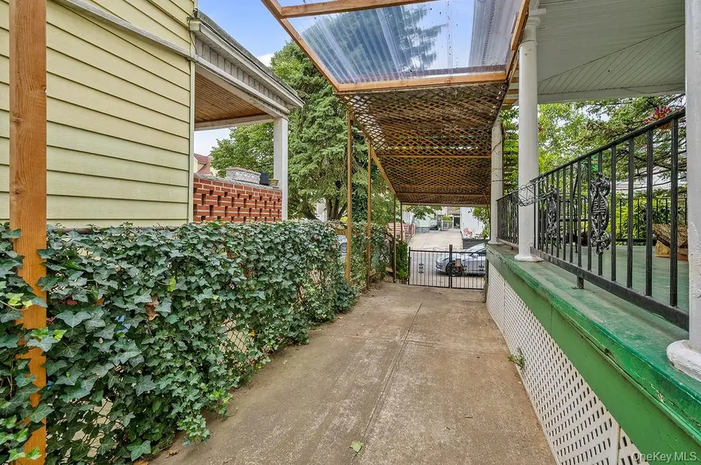 455 E 28th Street Brooklyn NY 11226