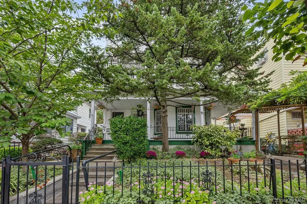 455 E 28th Street Brooklyn NY 11226