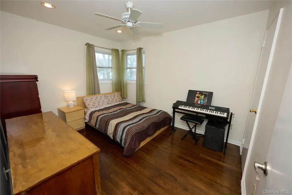 390 Townline Road Commack NY 11725