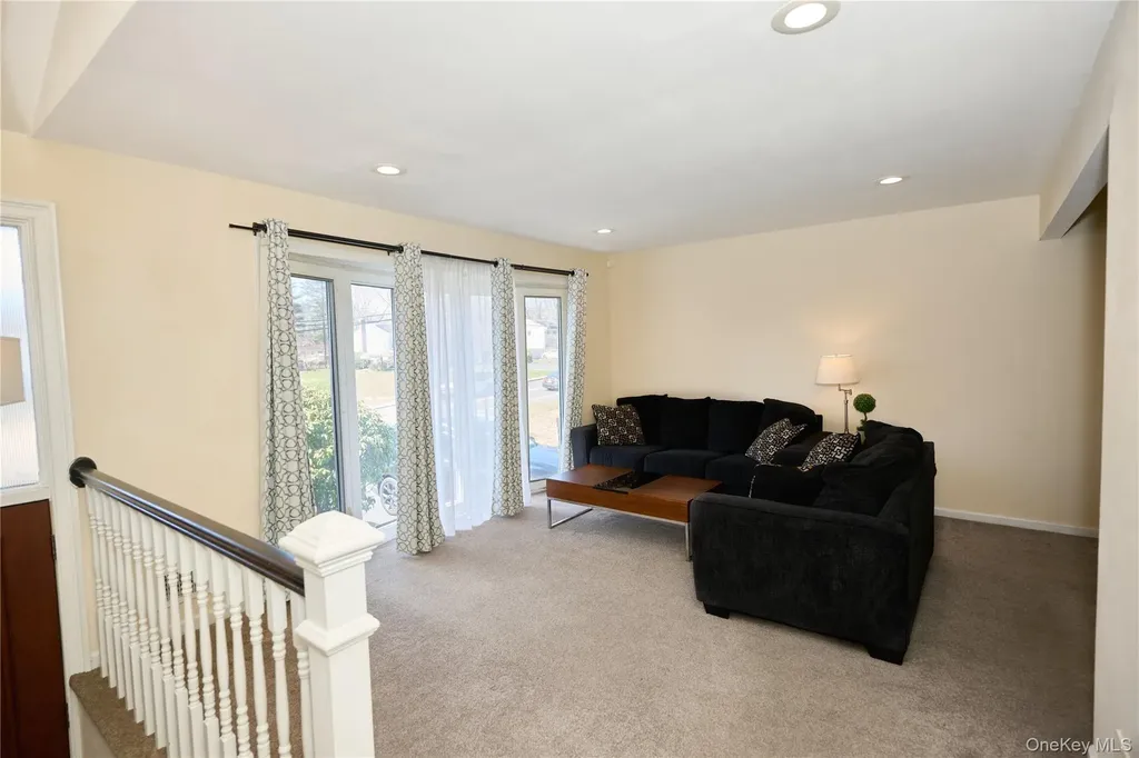 390 Townline Road Commack NY 11725