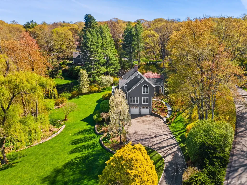 21 Hemlock Hills Chappaqua NY 10514