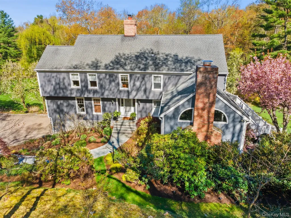 21 Hemlock Hills Chappaqua NY 10514