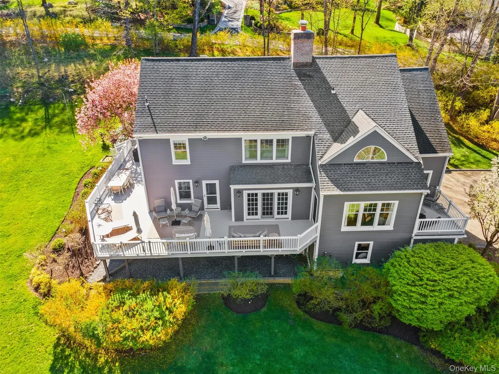 21 Hemlock Hills Chappaqua NY 10514