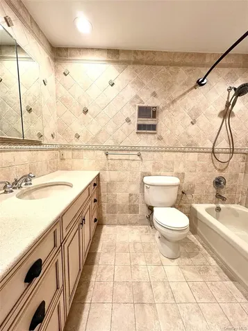 253 Dune Westhampton Beach NY 11978