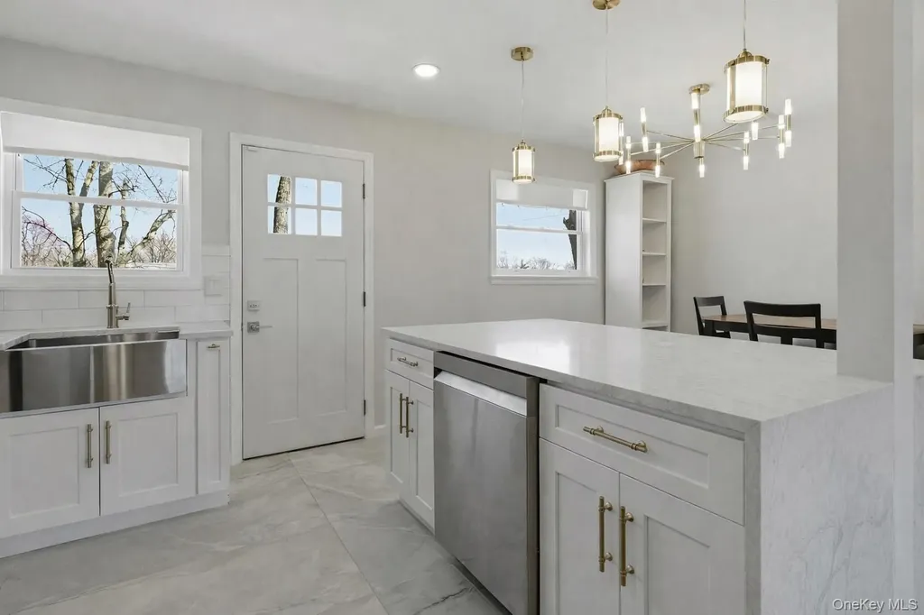 2903 Sipp Avenue Medford NY 11763