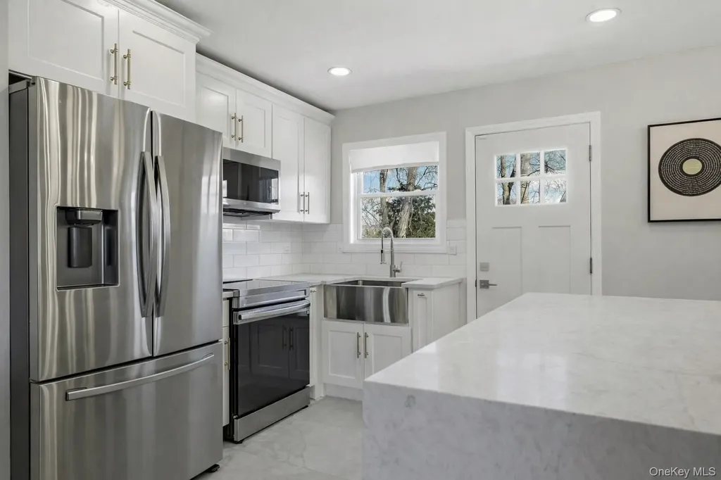 2903 Sipp Avenue Medford NY 11763