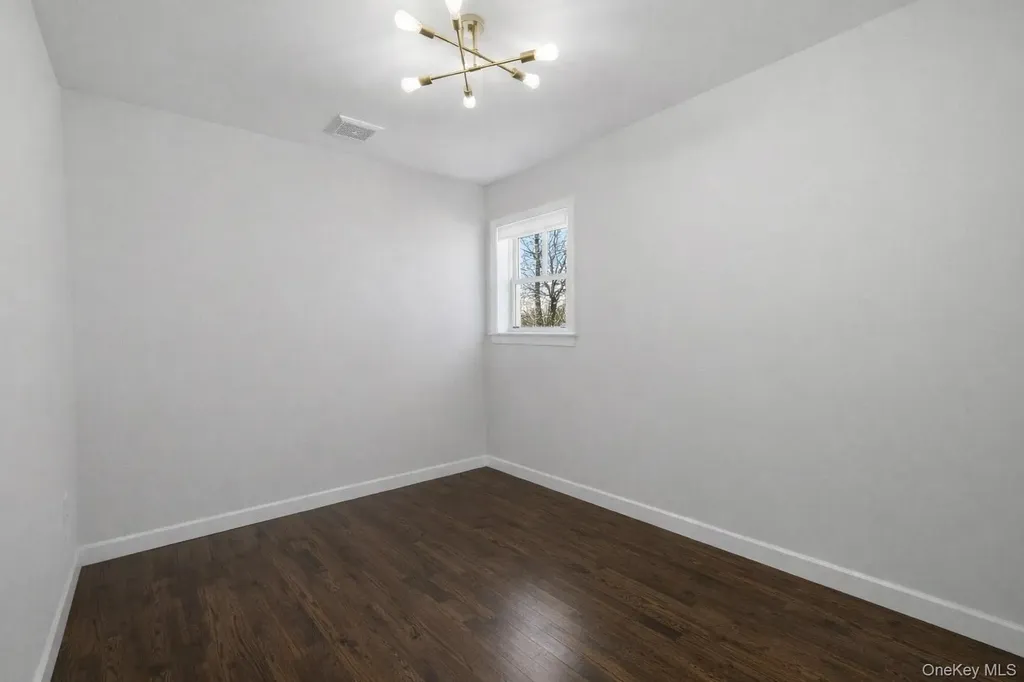 2903 Sipp Avenue Medford NY 11763