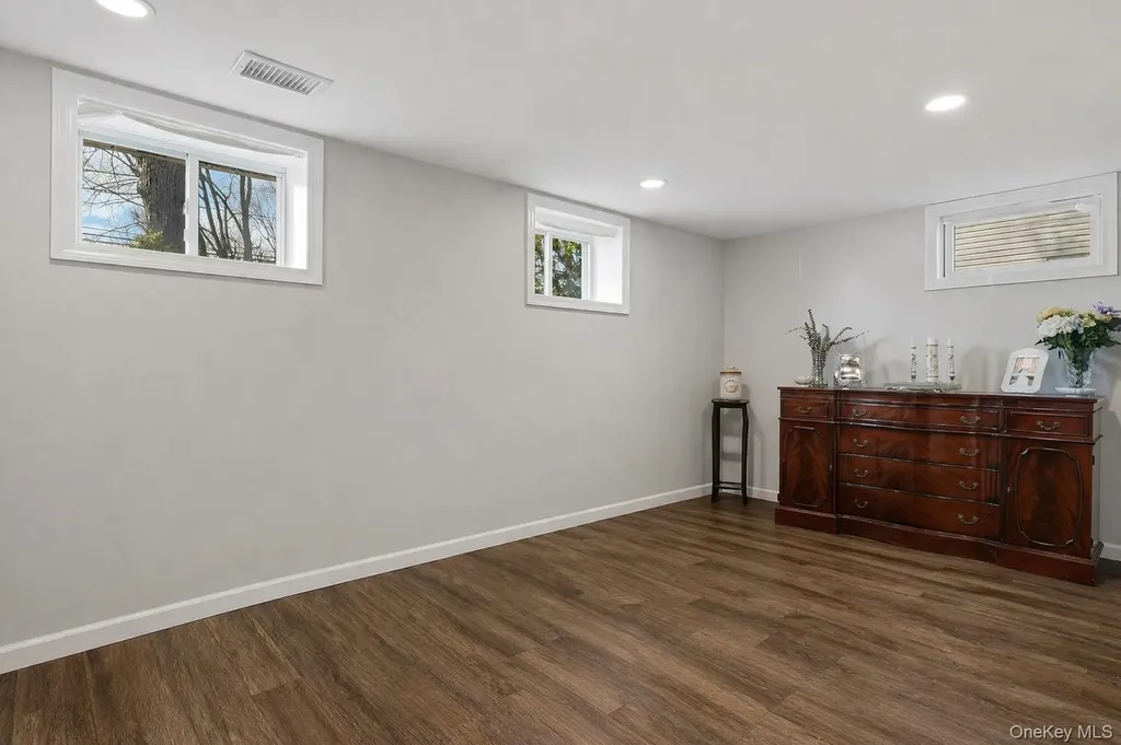 2903 Sipp Avenue Medford NY 11763