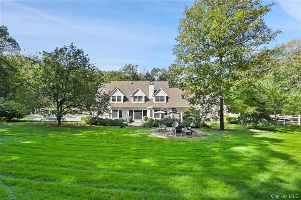 16 Old Logging Road Pound Ridge NY 10576