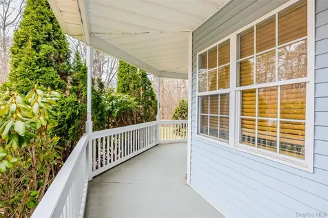 287 Dayton Avenue Manorville NY 11949