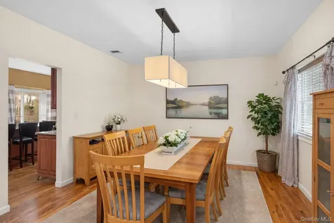 287 Dayton Avenue Manorville NY 11949